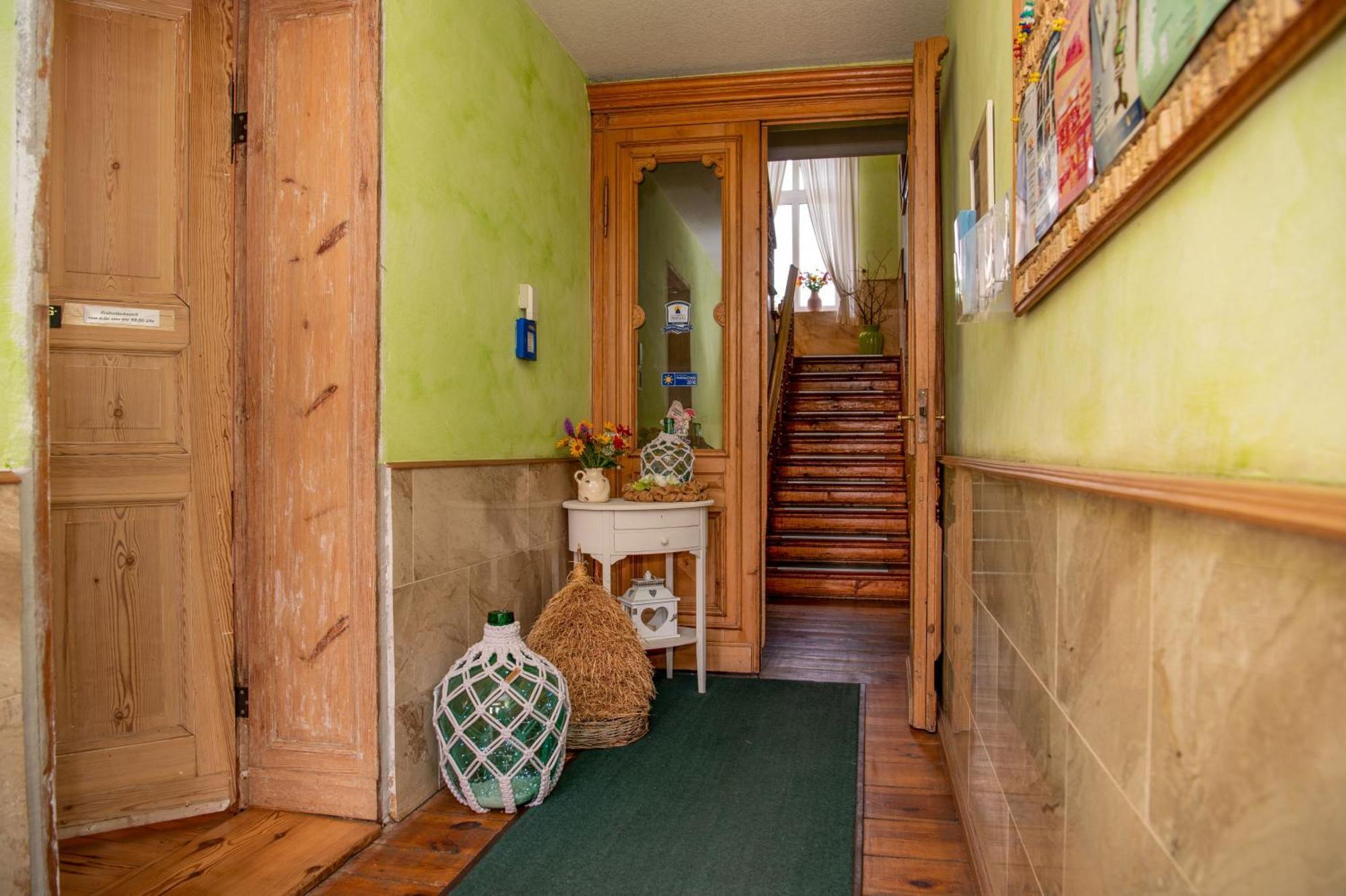 Отель Pension Am Stadtgraben Люббенау Экстерьер фото