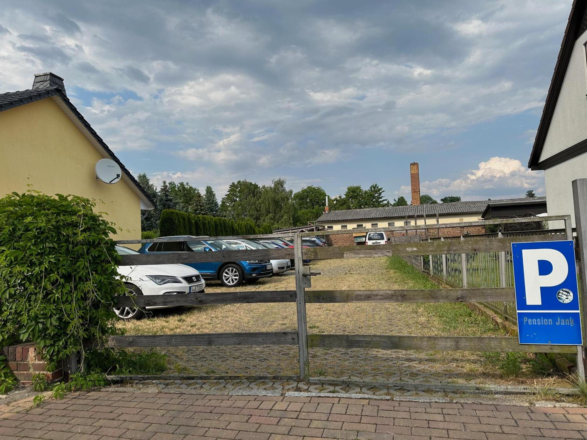 Отель Pension Am Stadtgraben Люббенау Экстерьер фото