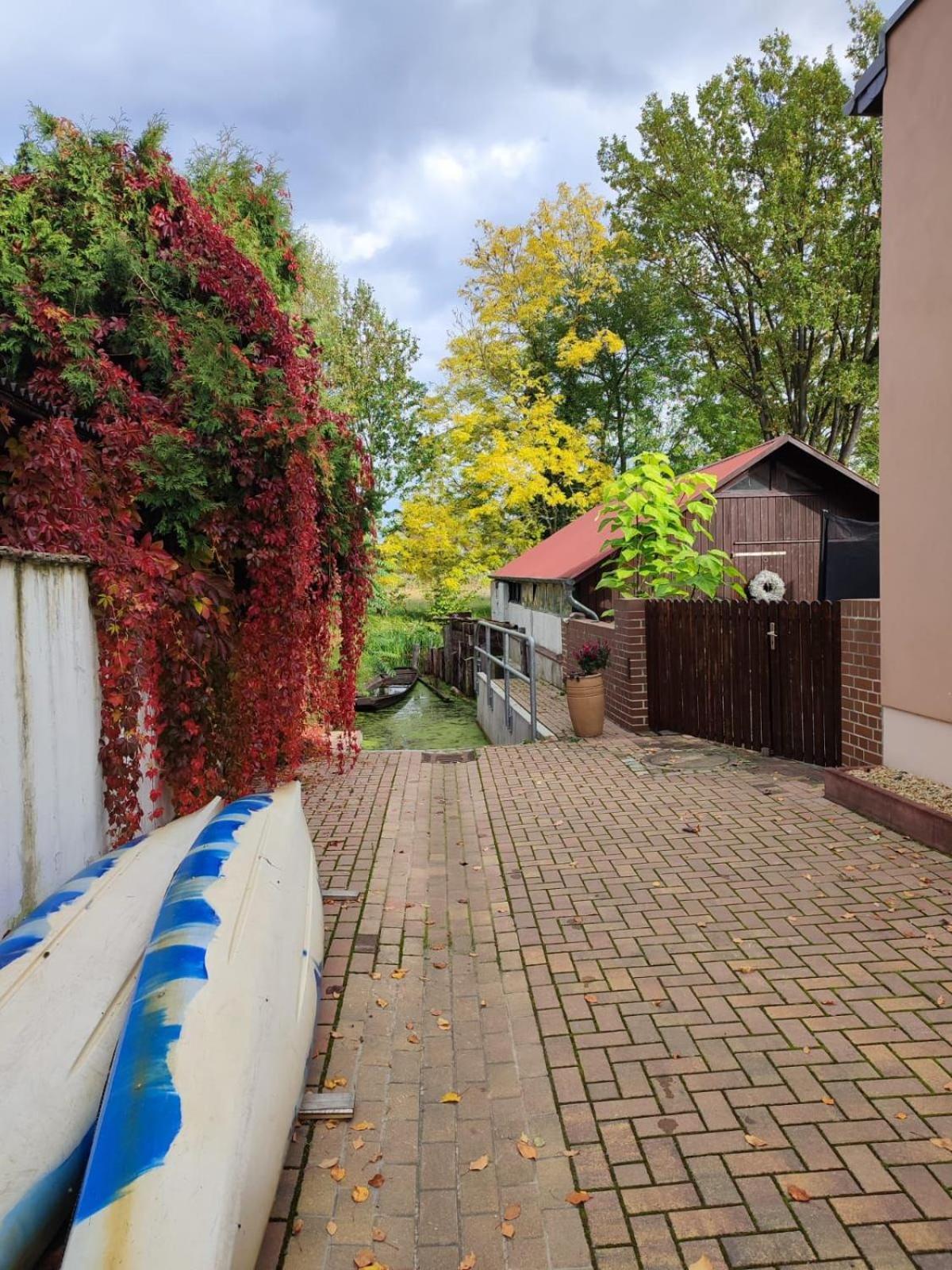 Отель Pension Am Stadtgraben Люббенау Экстерьер фото