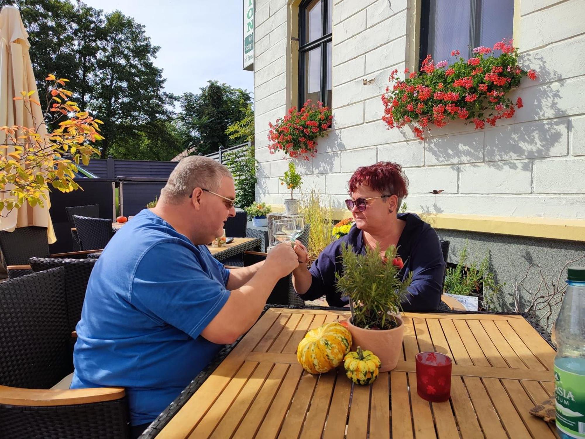 Отель Pension Am Stadtgraben Люббенау Экстерьер фото
